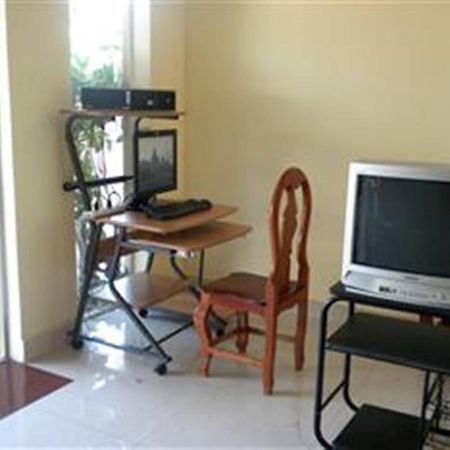 Nyny Hotel Kampot Exteriör bild