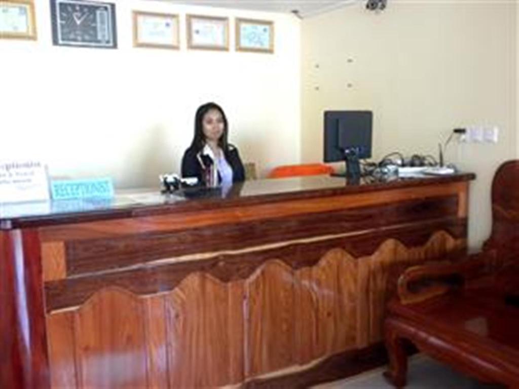 Nyny Hotel Kampot Exteriör bild